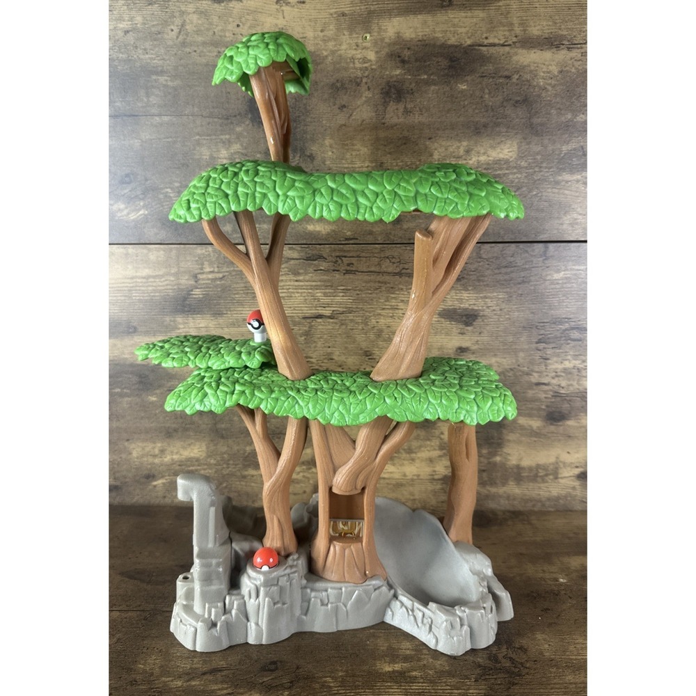 2011 Jakks Pokemon Unova Region Playset Tree House Figure Display Please Read!!!